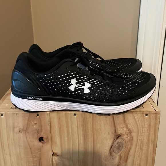 Under Armour Bandit 4 Charger Tennis Shoes - Picture 3 of 10